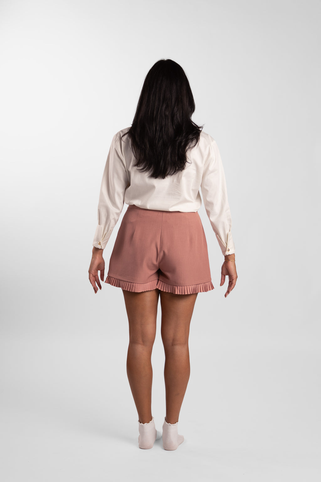 THE GENTLEMAN’S BORROWED SHIRT