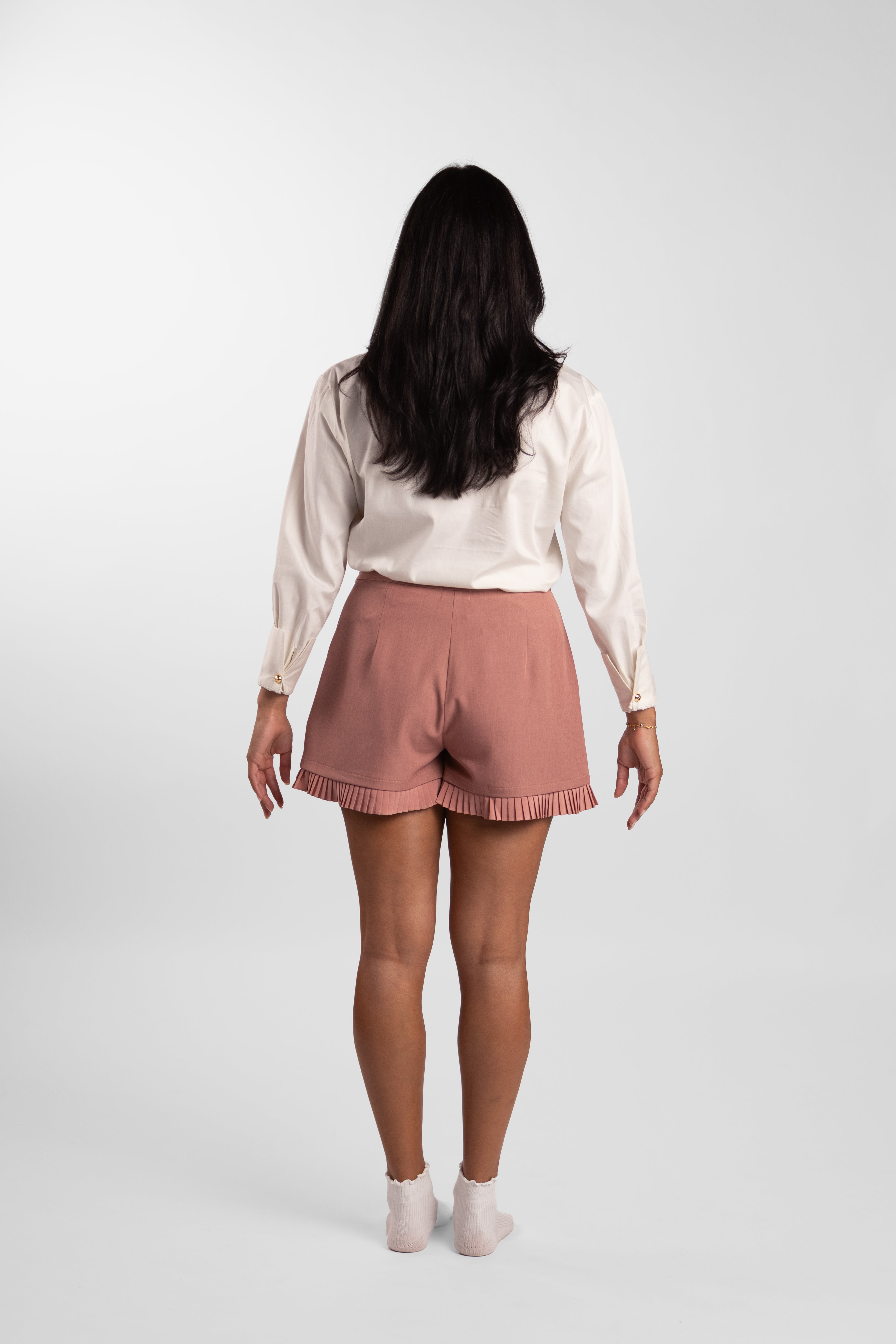 THE GENTLEMAN’S BORROWED SHIRT