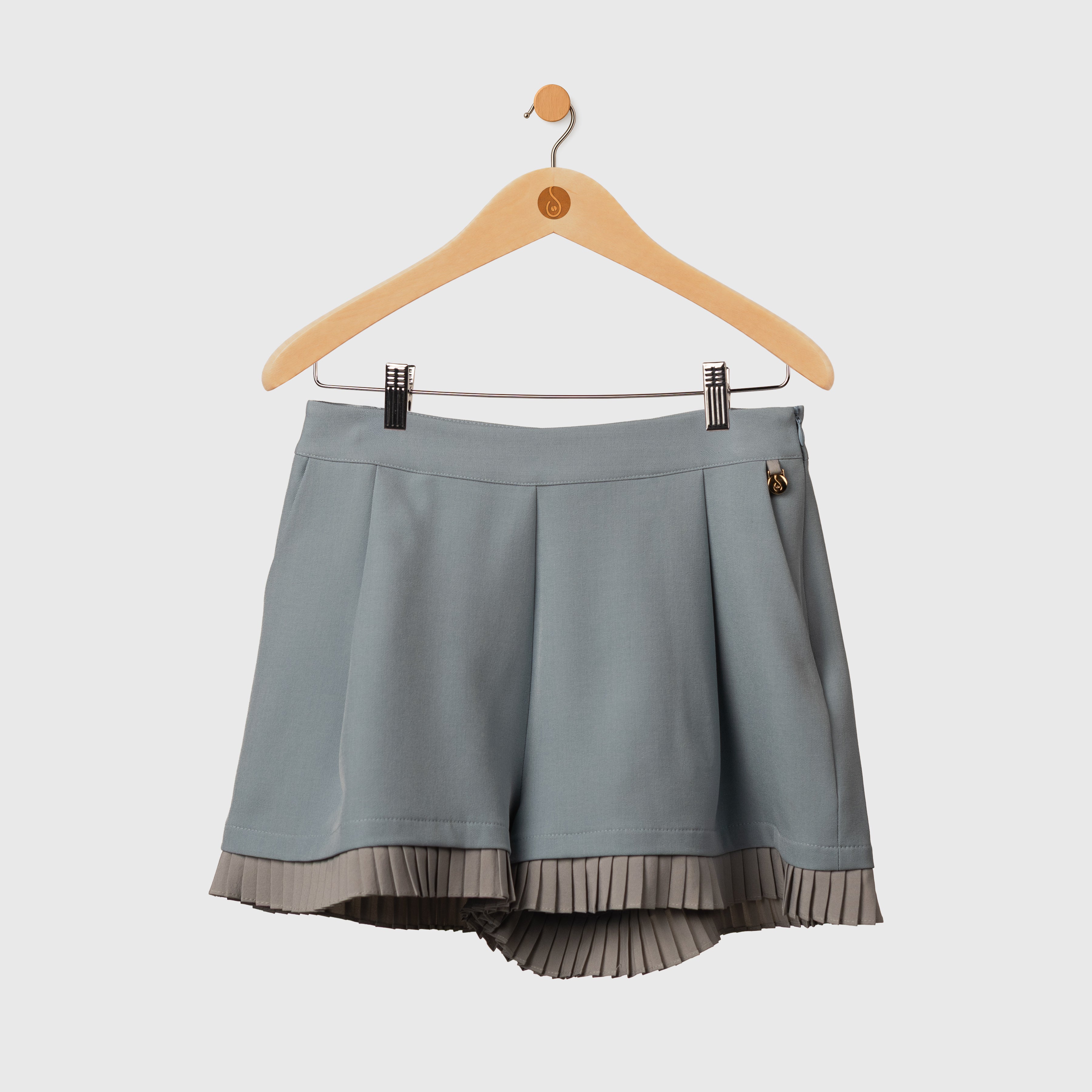 SPRITZ & PLEATS SHORTS