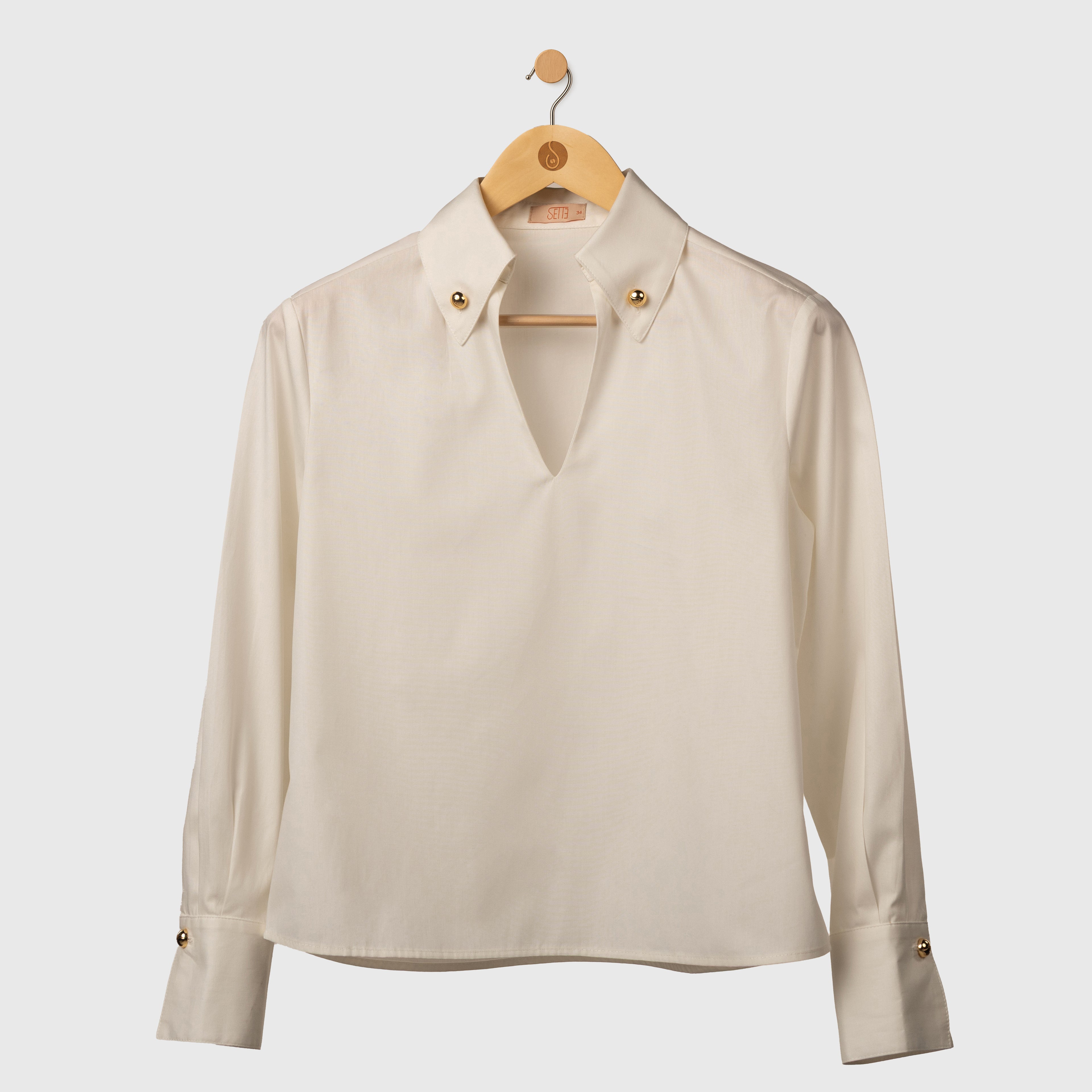 THE GENTLEMAN’S BORROWED SHIRT
